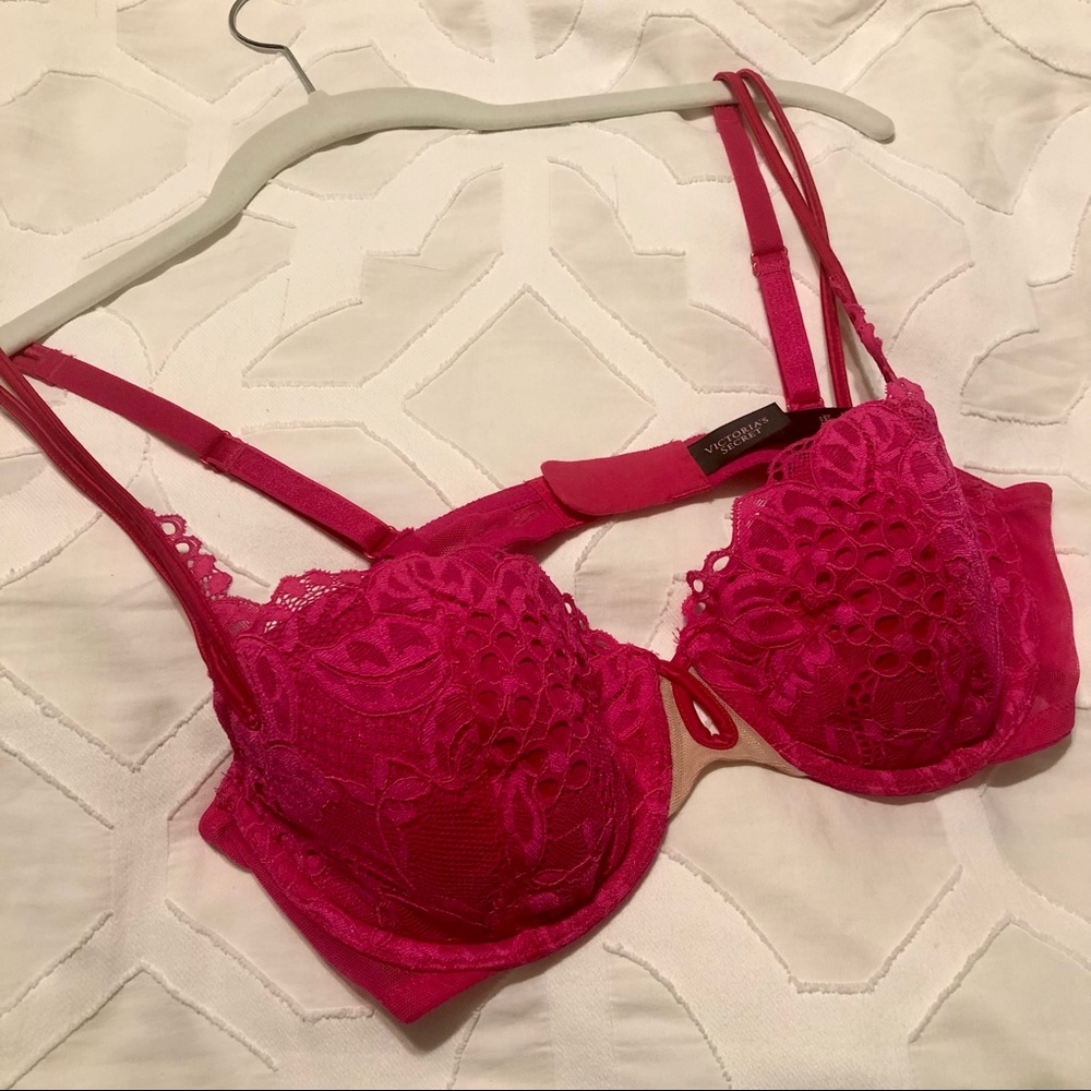 VICTORIAS SECRET Very Sexy Lace Demi Bra
